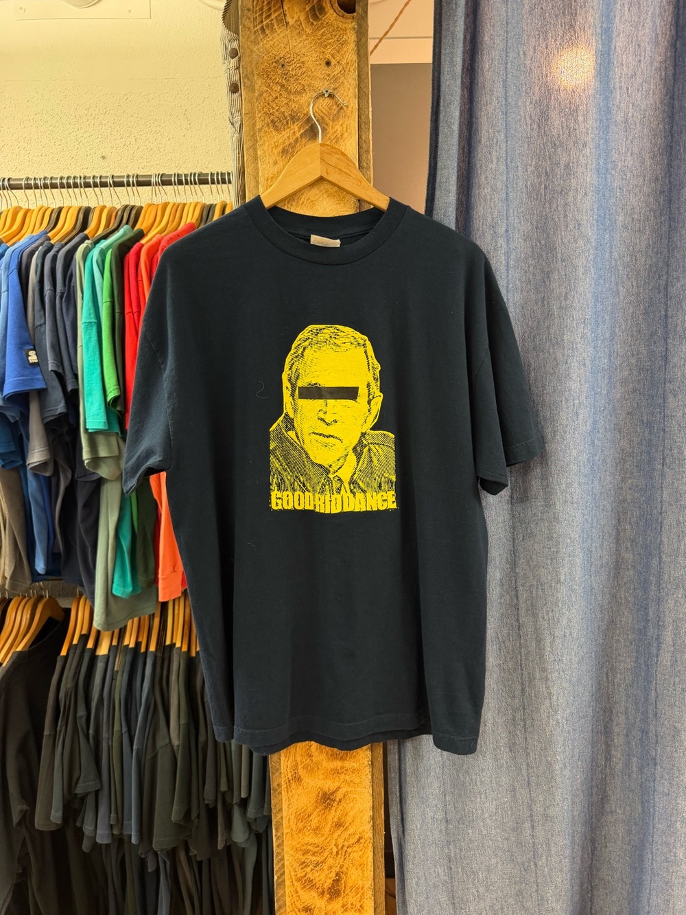 Vintage Good riddance graphic t-shirt